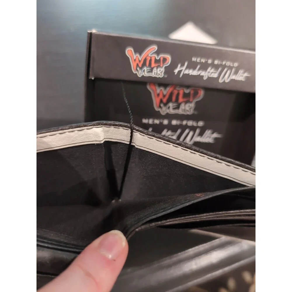 Wild Wear Men’s Bifold Wallet Skull Flames Soldier